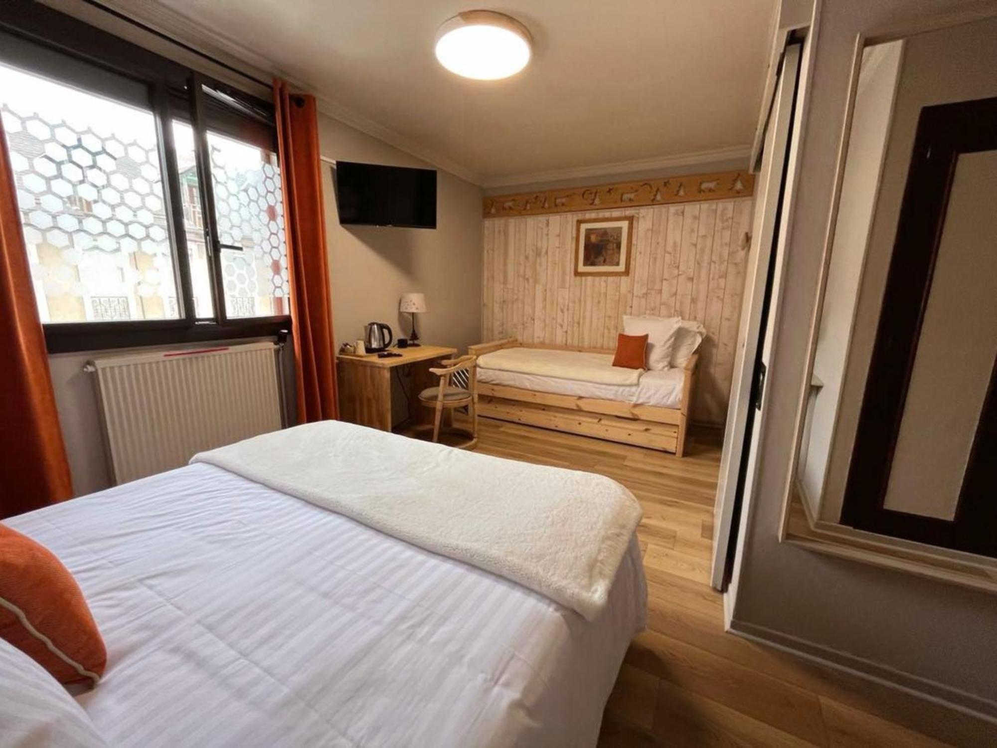 Hotel La Rencluse Saint-Mamet المظهر الخارجي الصورة