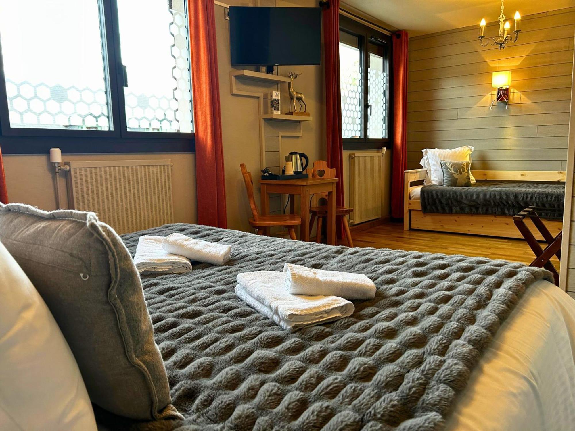 Hotel La Rencluse Saint-Mamet المظهر الخارجي الصورة